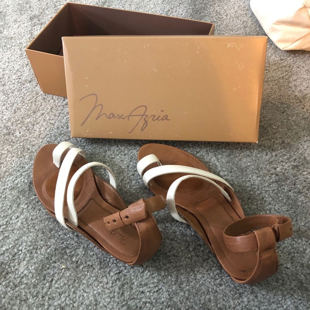 BCBGMaxAzria Brown and White Leather Sandal Wedges